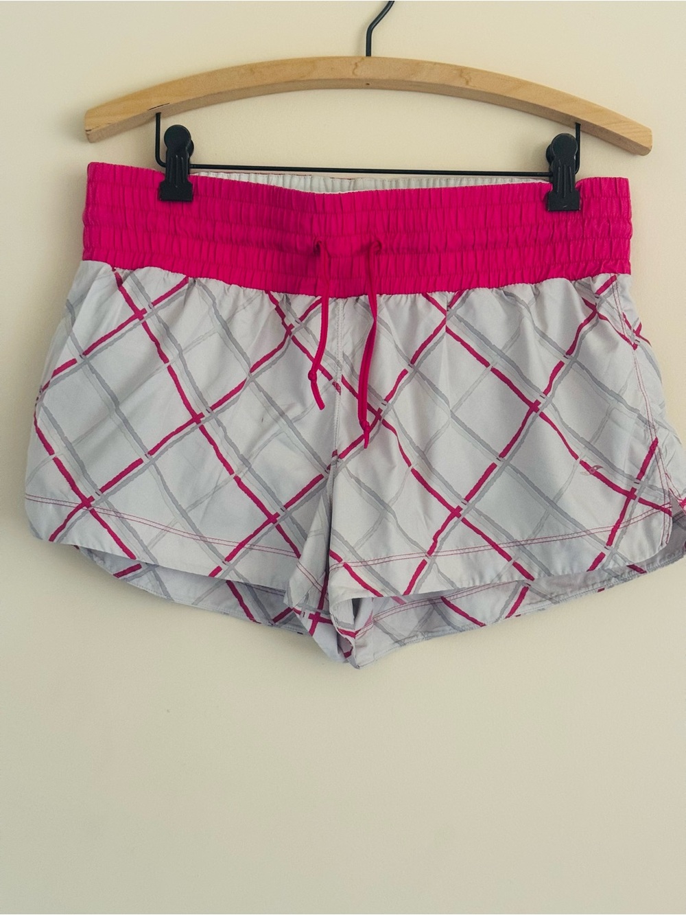 ♥️NWOT Women’s Pink & White Plaid Athletic Shorts